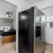 Quiet Waterfront Tiny Home Private Get Away - تامبا