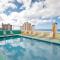 Stylish, Newly Renovated Studio Near Waikiki Beach!