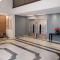 Flat Rua Haddock Lobo 867 com 2 Quartos e Sacada e Enxoval