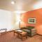 Studio 6 Suites Brenham, TX - Brenham