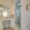 Elegant Paris Manor with Private Pool! - Paris