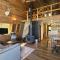 Cozy Cabin Near Bryce and Zion sleeps 4 adults