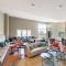 NEW Shoreline 401 2BR Condo Near Downtown and Bay - 特拉弗斯城
