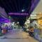 Haadrin Fellini Hostel & Pizzeria