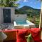 Case Oiseaux de paradis avec piscine