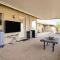 Fountain HiIls 4 Bdrm wBreathtaking Views & Pool - فاونتن هيلز