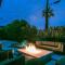Vintage Charm w Modern Comforts Pool and Hot Tub - فينكس