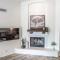 Stylish N Scottdsdale 4 bdrm With Sparkling Pool and Games Galore