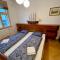 Retro Villa Prague 700sqm Indoor-Pool, Sauna, BBQ, table soccer - Prag