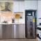 BGC - Two Bedroom Condo with Game Room high speed WiFi - Маніла