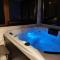 Kuća za odmor Orly, jacuzzi, sauna, prekrasan pogled