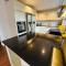 Beautiful Apartment I 19 Beds I Parking I Fast WiFi - 居特斯洛