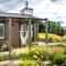 Luxury cottage with stunning vineyard views - Renwick