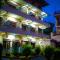 Hotel Pahuna Ghar