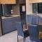 Lovely in Lyneham - 1bd 1bth Apt