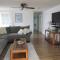 Oceanside 2Nd Floor Duplex With 3 Bedrooms, 1 Bath - Beach Haven Crest