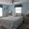 Oceanside 2Nd Floor Duplex With 3 Bedrooms, 1 Bath - Beach Haven Crest