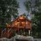 Cricket Hill Treehouse B by Amish Country Lodging - ميلرزبورج