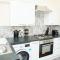 Modern Retreat Central Location Close to The City