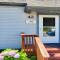 Quaint House Steps To The Beach With Great Backyard Space For Outside Dining - Surf City