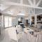 Large Ocean Side Home With Beautiful Views - Loveladies