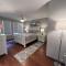 Beautiful Townhome Located Near The Beach In Beach Haven,