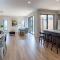 Modern 5bedrooms Clyde home