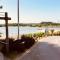 Family Seaside Retreat Private Stay at 5-Star Rockley Holiday Park Poole - Пул