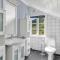 Centrally Located Cabin by the Sea - Sortland