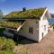 Centrally Located Cabin by the Sea - Sortland