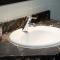 Zumurud Tower 1BR Marina View, Sleeps 5