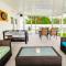 Seahorse Cottage - Pool Home