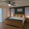 Modern Luxe Family & Groups Friendly Bungalow with Patio & Workspace