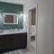 Modern Luxe Family & Groups Friendly Bungalow with Patio & Workspace