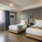 Lano Hotel Zhenjiang South High-speed Railway Station Baolong Plaza