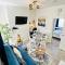 4 Bed Modern Home Close to City Center with Free on Street Parking Work Desk and Fast Internet - Newport
