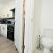 4 Bed Modern Home Close to City Center with Free on Street Parking Work Desk and Fast Internet - Newport