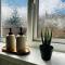 4 Bed Modern Home Close to City Center with Free on Street Parking Work Desk and Fast Internet
