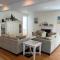 4 Bedroom, Bay Side Beauty!