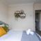 4 Bed House With Driveway Parking - 南安普敦
