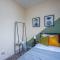 4 Bed House With Driveway Parking