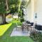 Downtown Dunedin! 2 bedroom 2 bath NO KIDS, NO PETS
