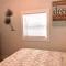 In the Heart of Downtown Dunedin One Bedroom Apt NO KIDS, NO PETS - ديوندين