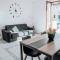 Three-Square house {apartment}