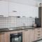 Three-Square house {apartment}