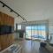 Appartement face mer (vue 180°) avec balcon