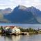 Sunde Fjord Hotel, free and easy parking - Solavagen