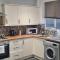 Cosy 2 Bedroom End Terrace House - Leigh