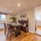 Dedham Vale Cottage with Swimming Pool - Yew Tree Barn