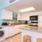A Getaway Retreat Both Units - برادنتون بيتش